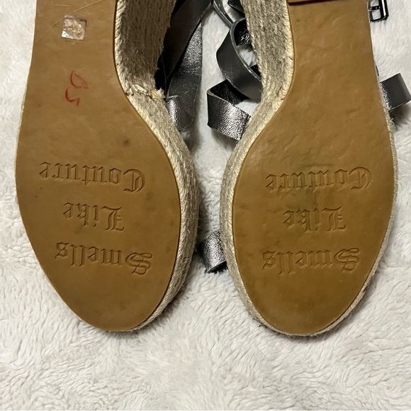 Juicy Couture Silver Wedge Sandals with Crisscross Straps - Picture 5 of 7